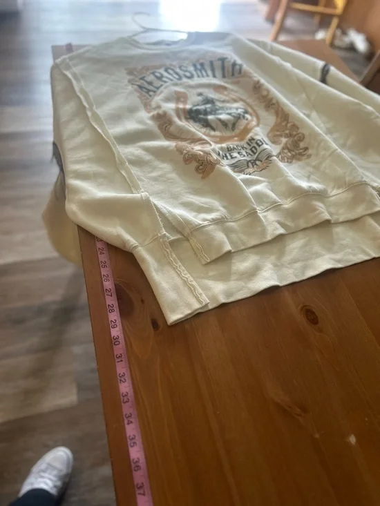 Aerosmith Fringe Band Pullover
Sweatshirt Oversized Horse
Western Cream Sz Large - Picture 10 of 10